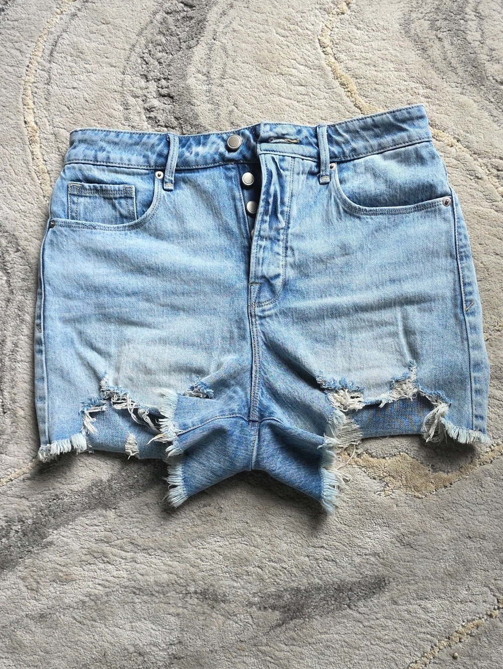 Good American Sz 8/29 Light Blue Distressed Denim Women’s Cut-off Shorts